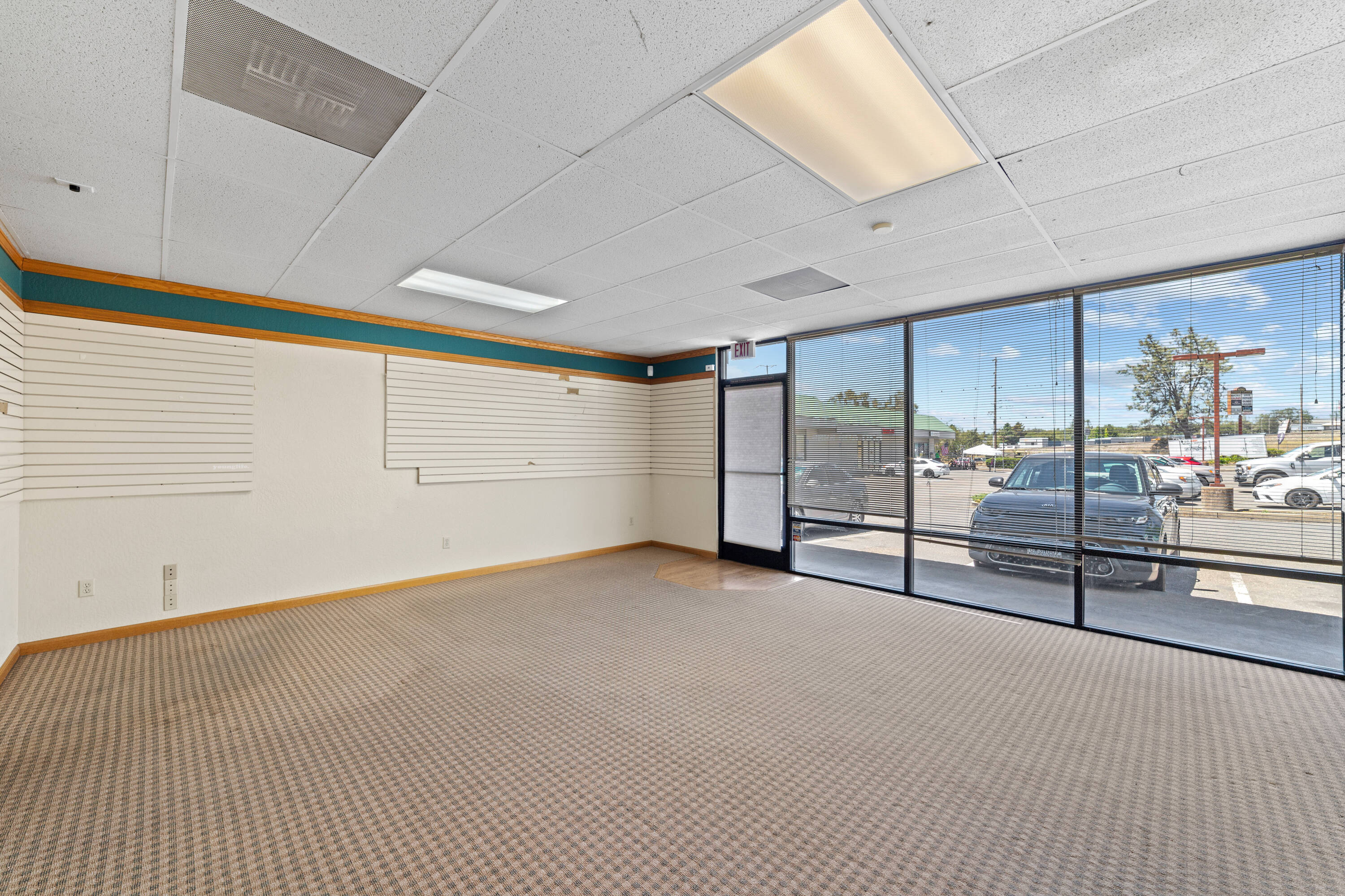 4050 Durock Rd, Shingle Springs, CA 95682