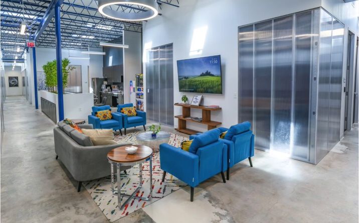 Pictures of Office property located at 8215 Long Point Rd, Houston, TX 77055 for lease - image #1