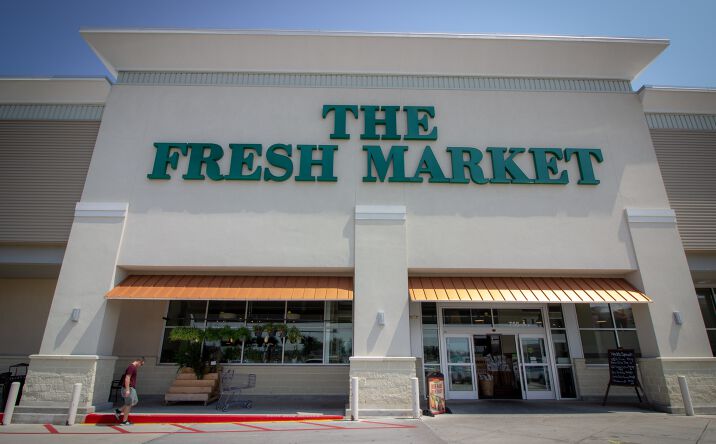 Pictures of Retail property located at 713 Veterans Memorial Blvd, Metairie, LA 70005 for lease - image #1