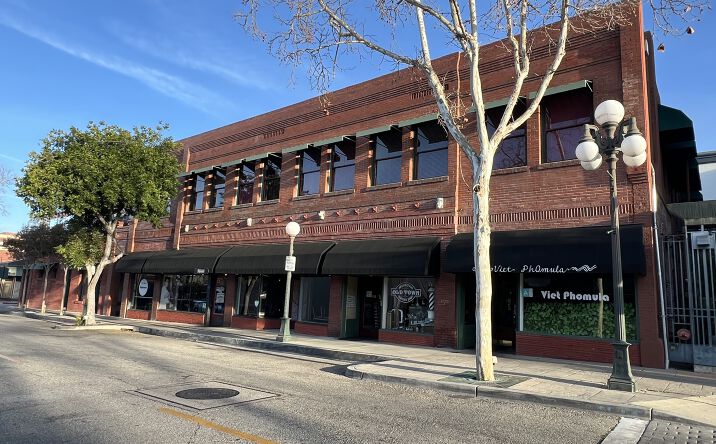 Pictures of Retail, Office property located at 103 E Lemon Ave, Monrovia, CA 91016 for lease - image #1