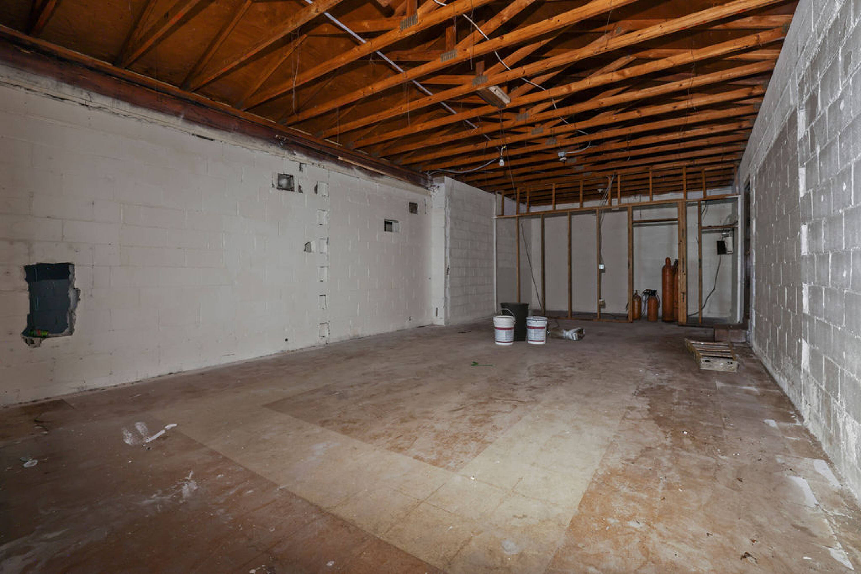 917 Sullivant Ave, Columbus, OH 43223