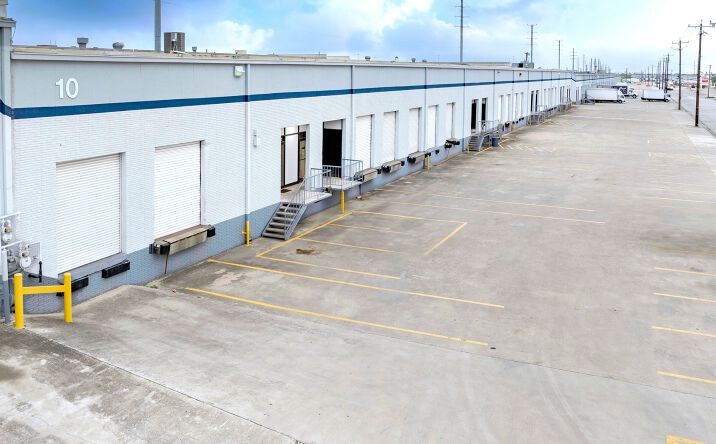 Pictures of Industrial property located at 5810-5922 Business Park, San Antonio, TX 78218 for lease - image #1