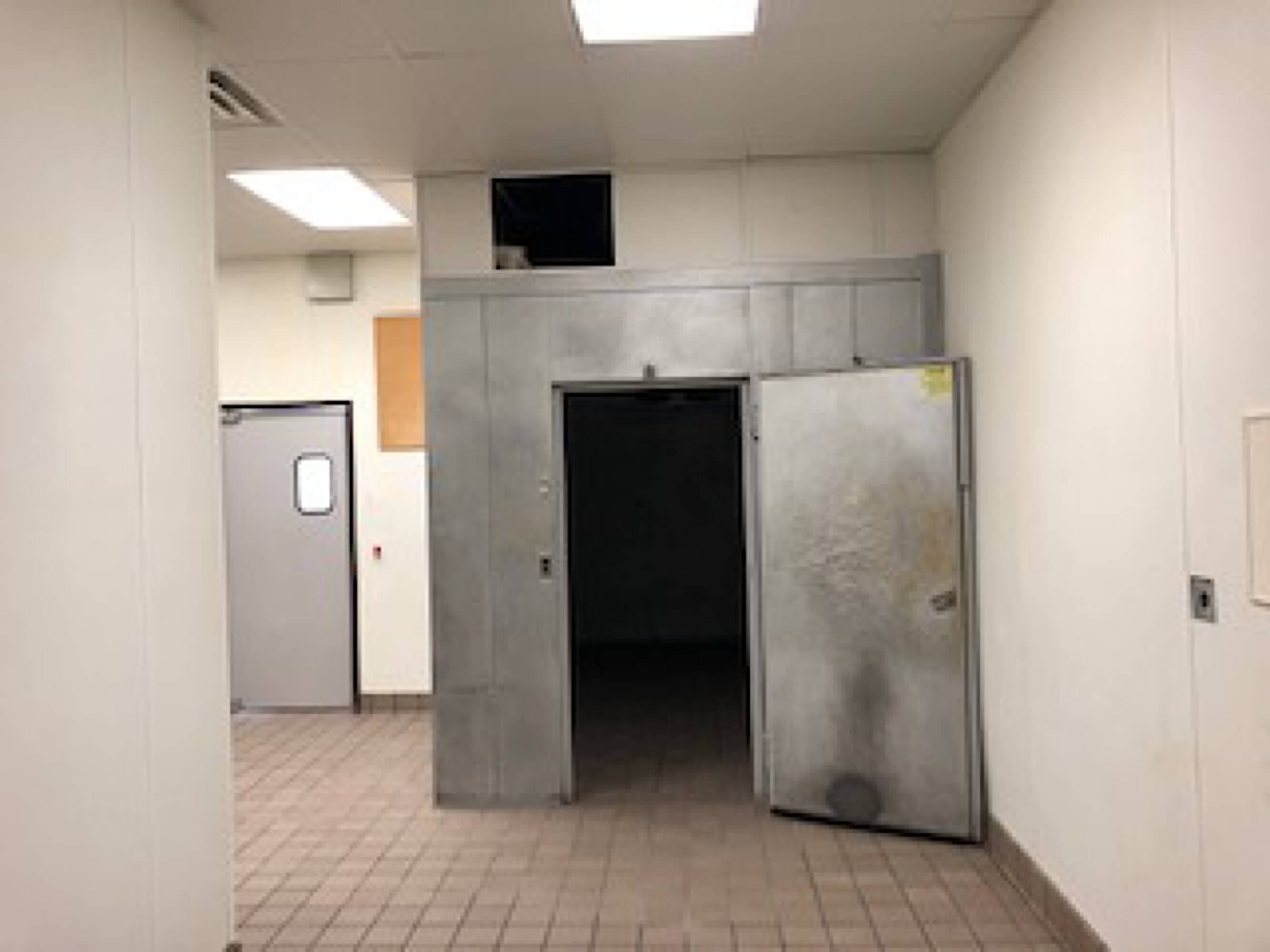 733659