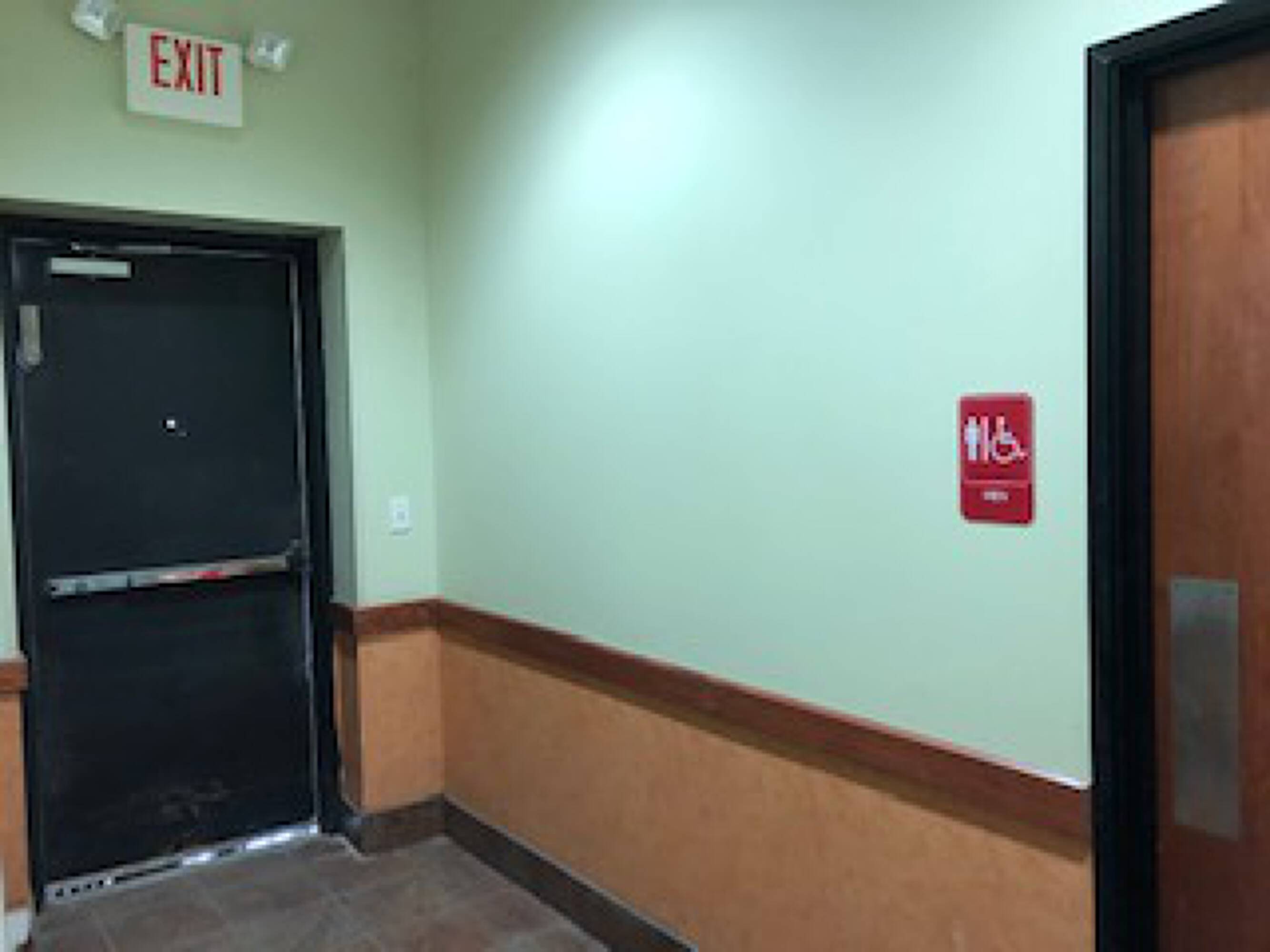 733668