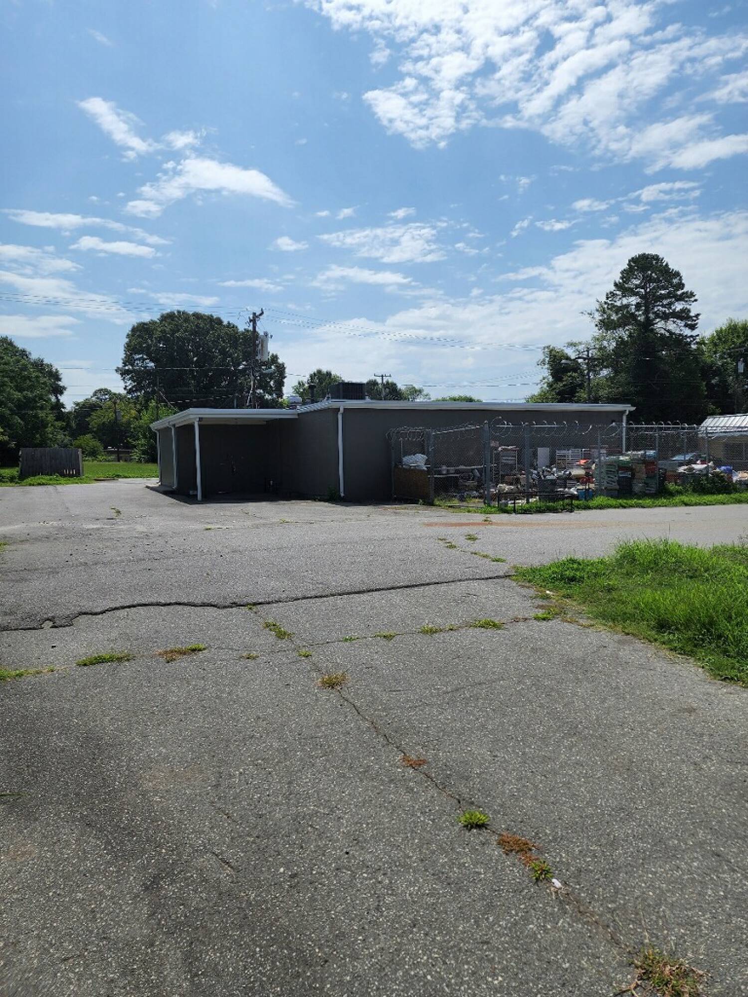 2300 Beatties Ford Rd, Charlotte, NC 28216