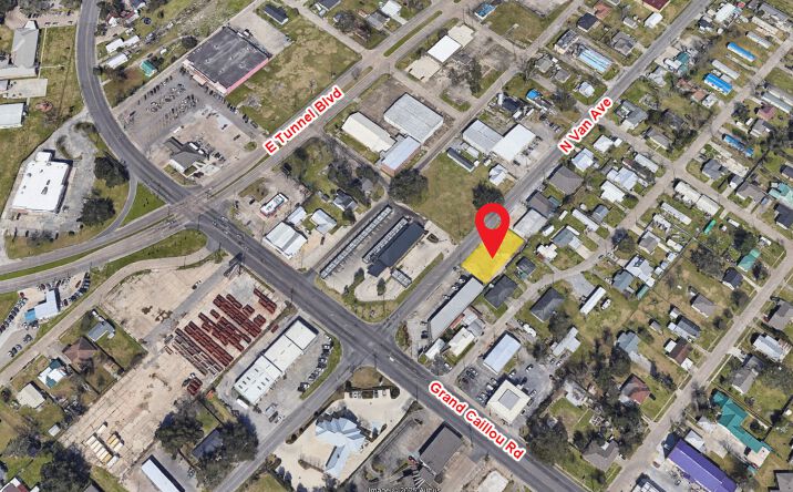 Pictures of Office property located at 116 N Van Ave, Houma, LA 70363 for lease - image #1
