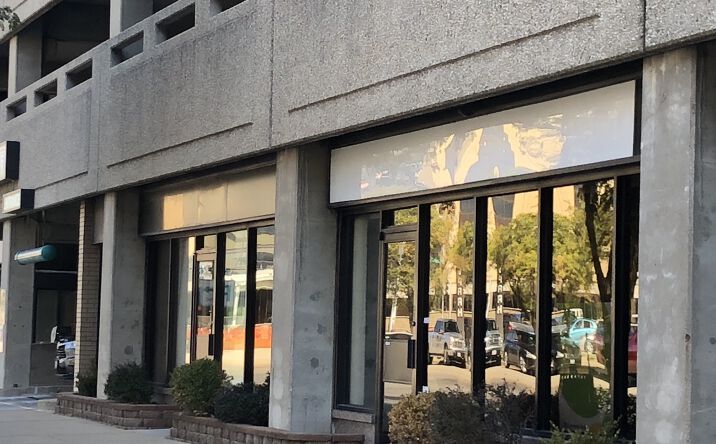 Pictures of Retail, Office property located at 114 NE Madison Ave, Peoria, IL 61602 for lease - image #1