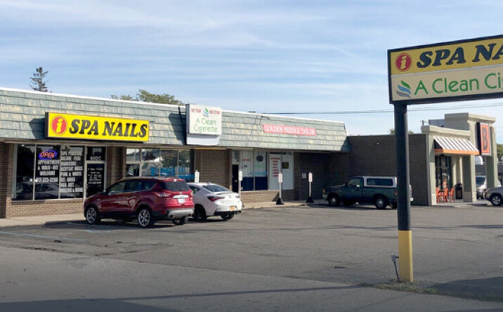 Pictures of Retail, Office, Restaurant property located at 602 Elmwood Dr, Lansing, MI 48917 for lease - image #1