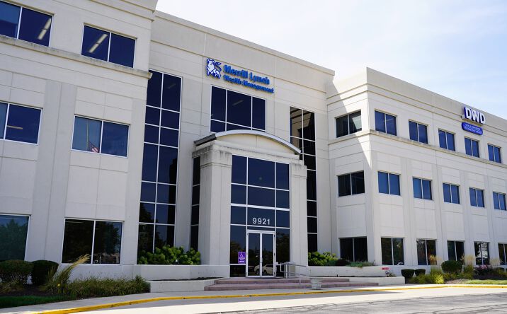 Pictures of Office property located at 9921 Dupont Cir Dr W, Fort Wayne, IN 46825 for lease - image #1