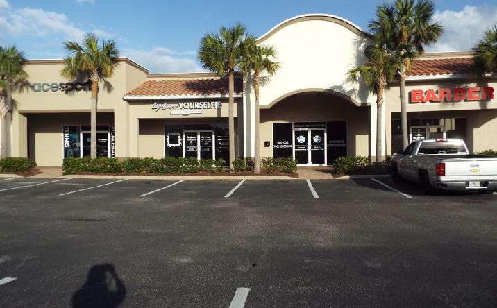 Pictures of Retail property located at 20451 S Tamiami Trail, Estero, FL 33928 for lease - image #1