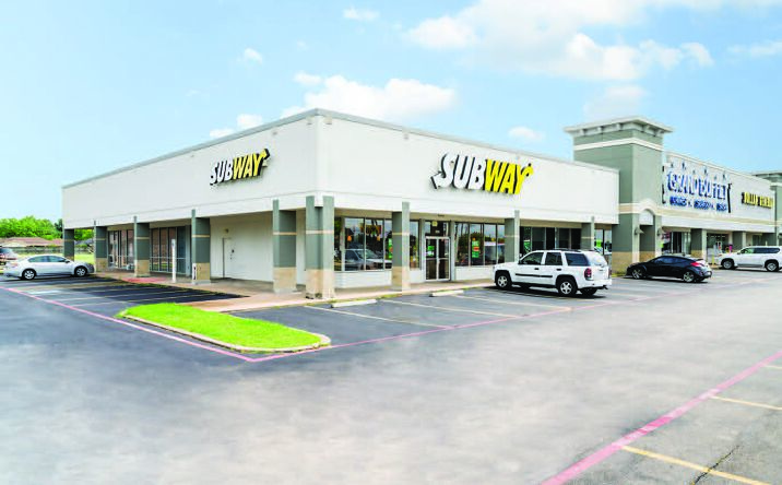 Pictures of Retail property located at 8303 Spencer Hwy, La Porte, TX 77571 for lease - image #1