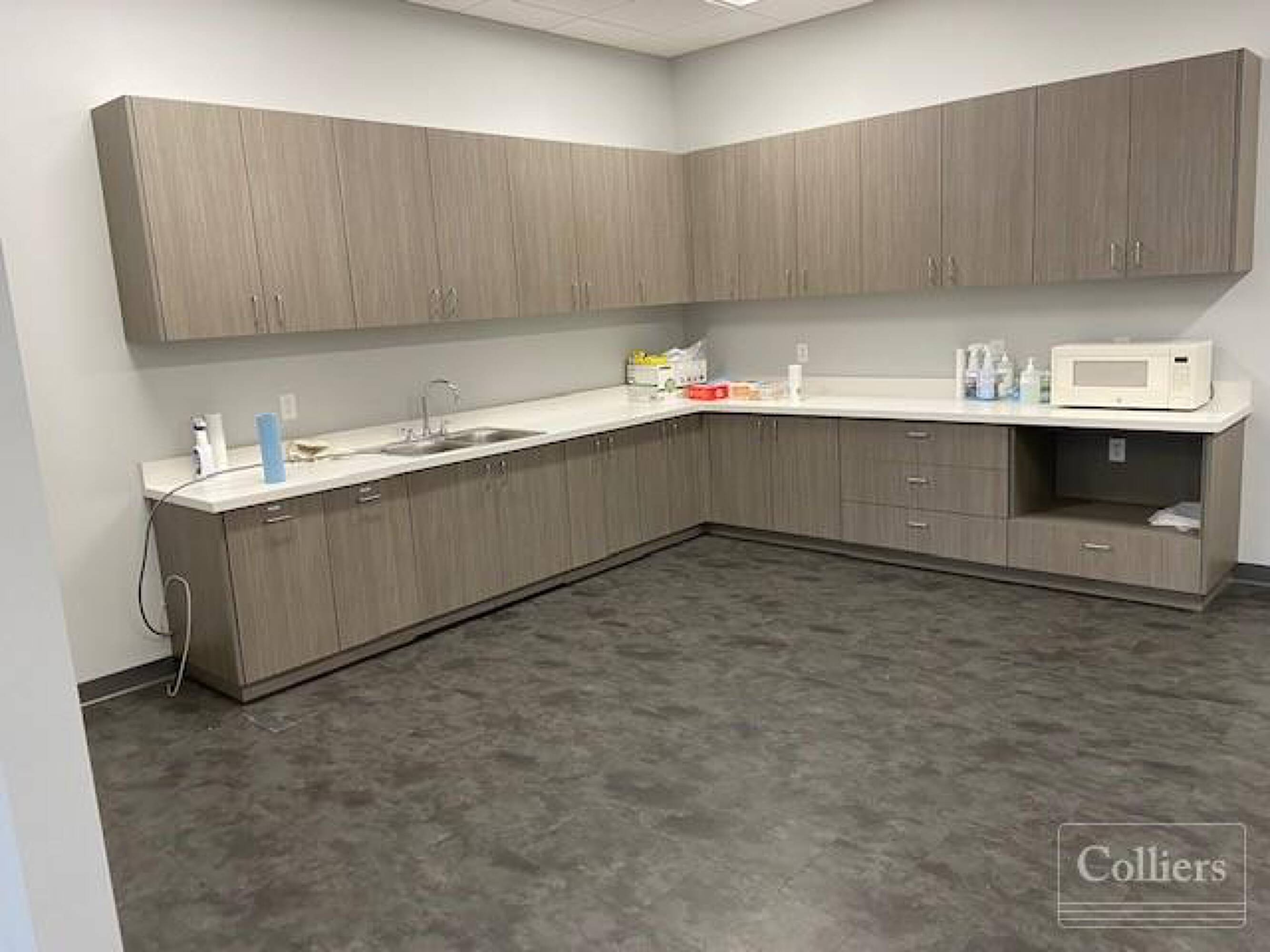 8700 Eagle Creek Pkwy, Savage, MN 55378 | Crexi.com - Finish Line Chiropractic Savage Mn 55378