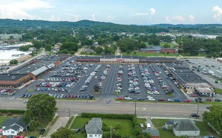 Pictures of Retail property located at N Eastman Rd, Kingsport, TN 37664 for lease - image #1