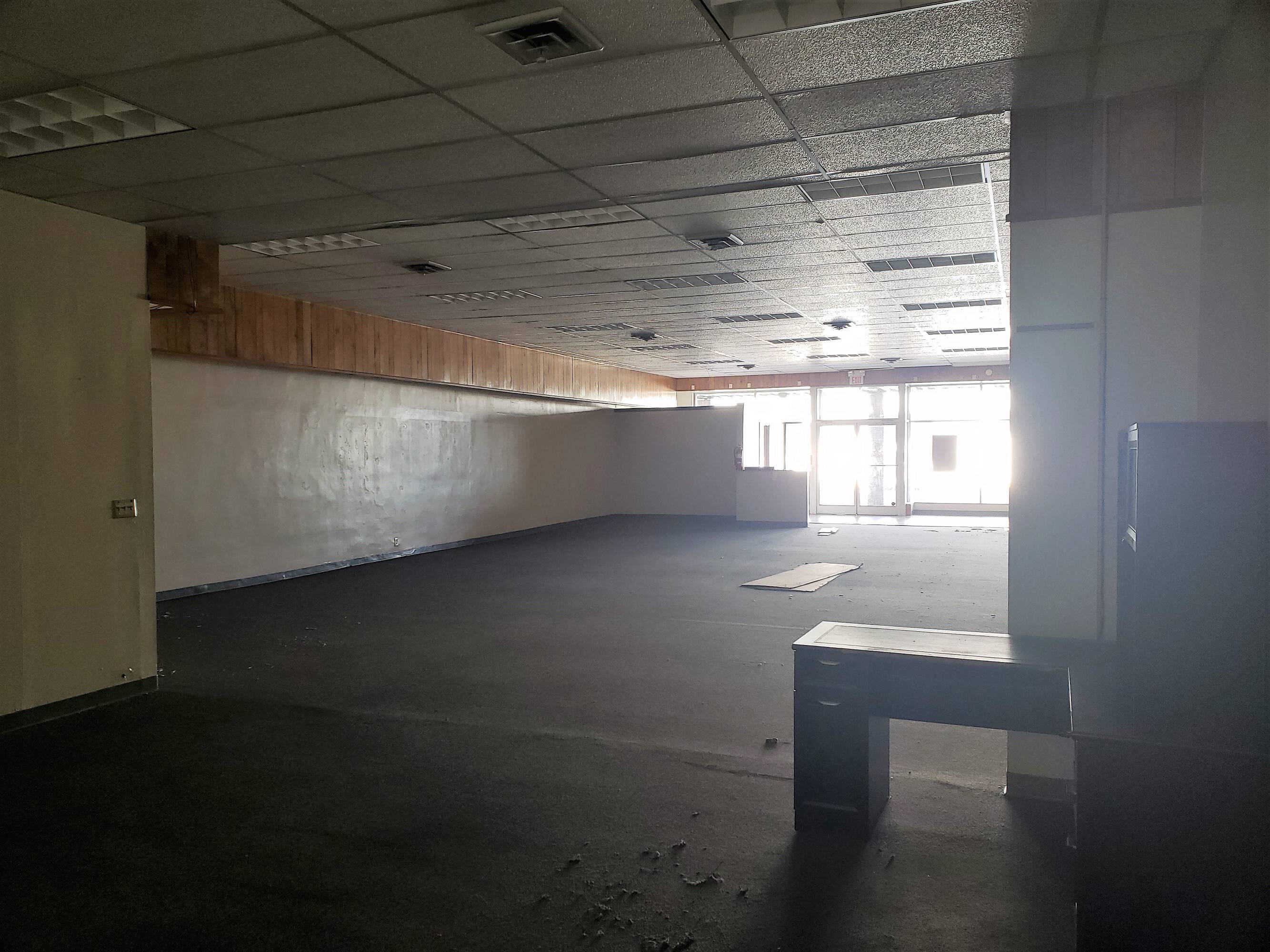 N Eastman Rd, Kingsport, TN 37664 Retail Space for Lease Green