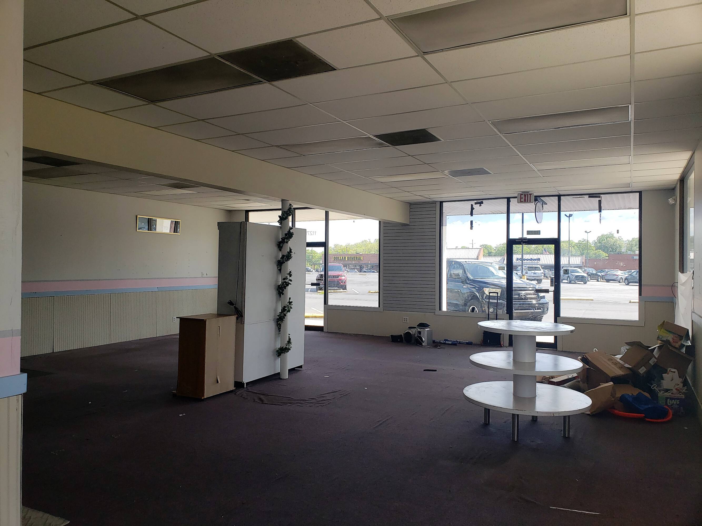 N Eastman Rd, Kingsport, TN 37664 Retail Space for Lease Green