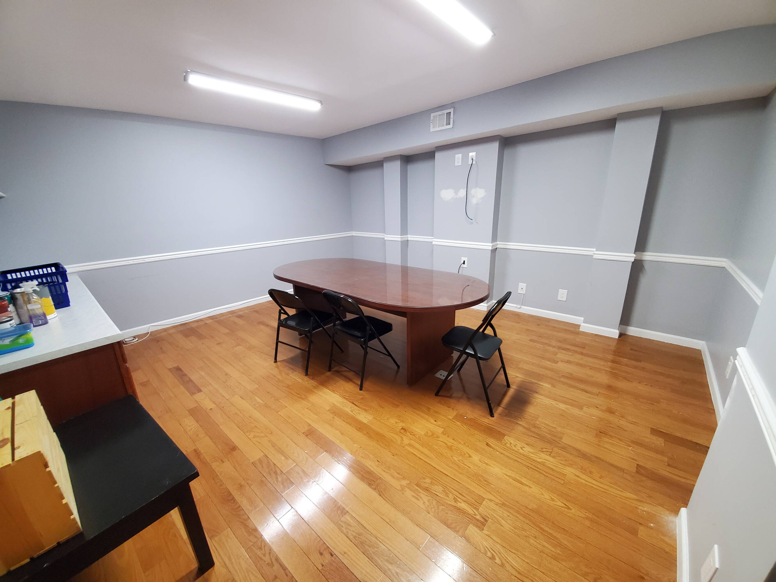 7132 Myrtle Ave, Queens, NY 11385