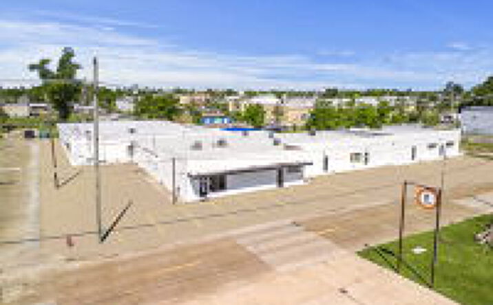 Pictures of Office, Industrial, Retail property located at 2122 Hodges Street, Lake Charles, LA 70601 for lease - image #1