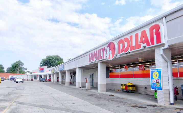 Pictures of Restaurant property located at 1232 Richmond Rd, Irvine, KY 40336 for sales - image #1
