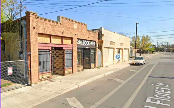 Pictures of Retail property located at 1406 N Flores St, San Antonio, TX 78212 for lease - image #1