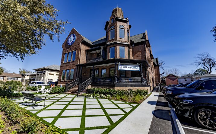 Pictures of Office property located at 540 Heights Blvd, Houston, TX 77007 for lease - image #1