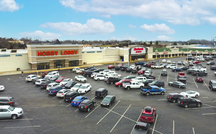 Pictures of Retail property located at 2835 S Hwy 27, Somerset, KY 42501 for lease - image #1