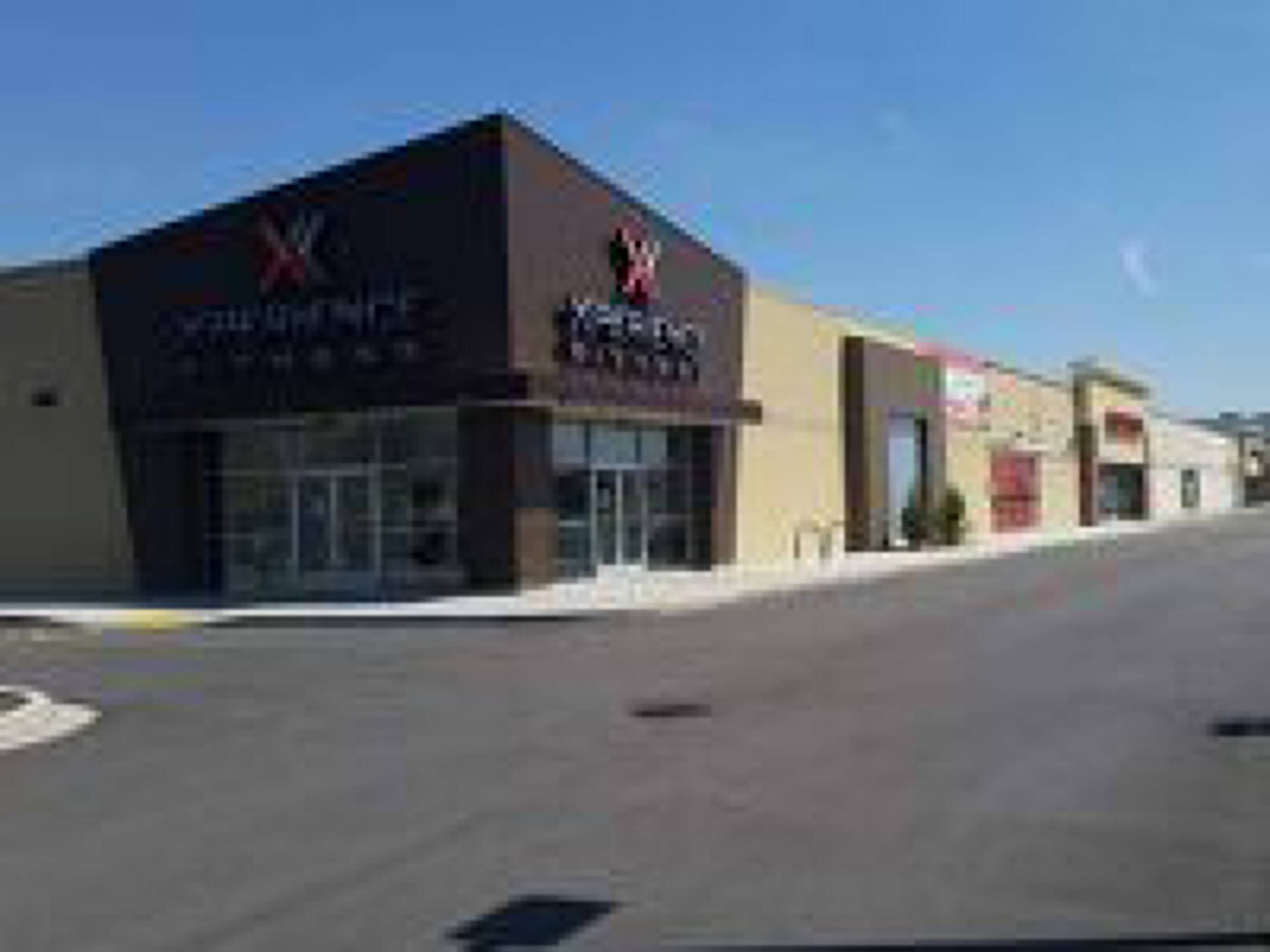 120 E Sunset Dr, Waukesha, WI 53189 Retail Space for Lease Sunset