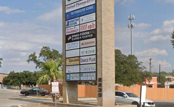 Pictures of Retail, Office property located at 2235 Thousand Oaks Dr, San Antonio, TX 78232 for lease - image #1