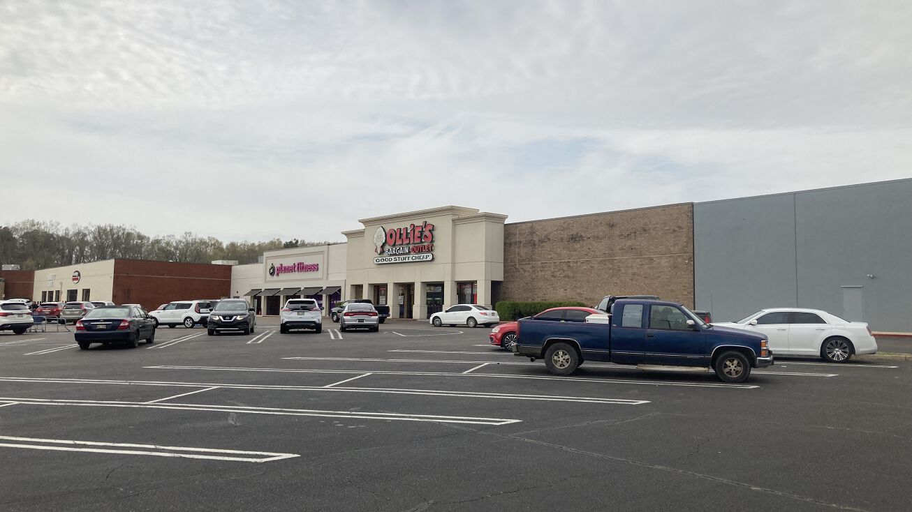 350 John R Junkin Dr, Natchez, MS 39120 Retail Space for Lease