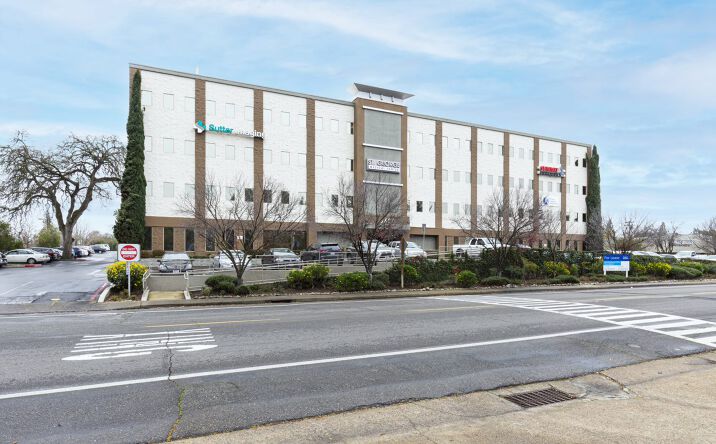 Pictures of Office property located at 6620 Coyle Ave, Carmichael, CA 95608 for lease - image #1