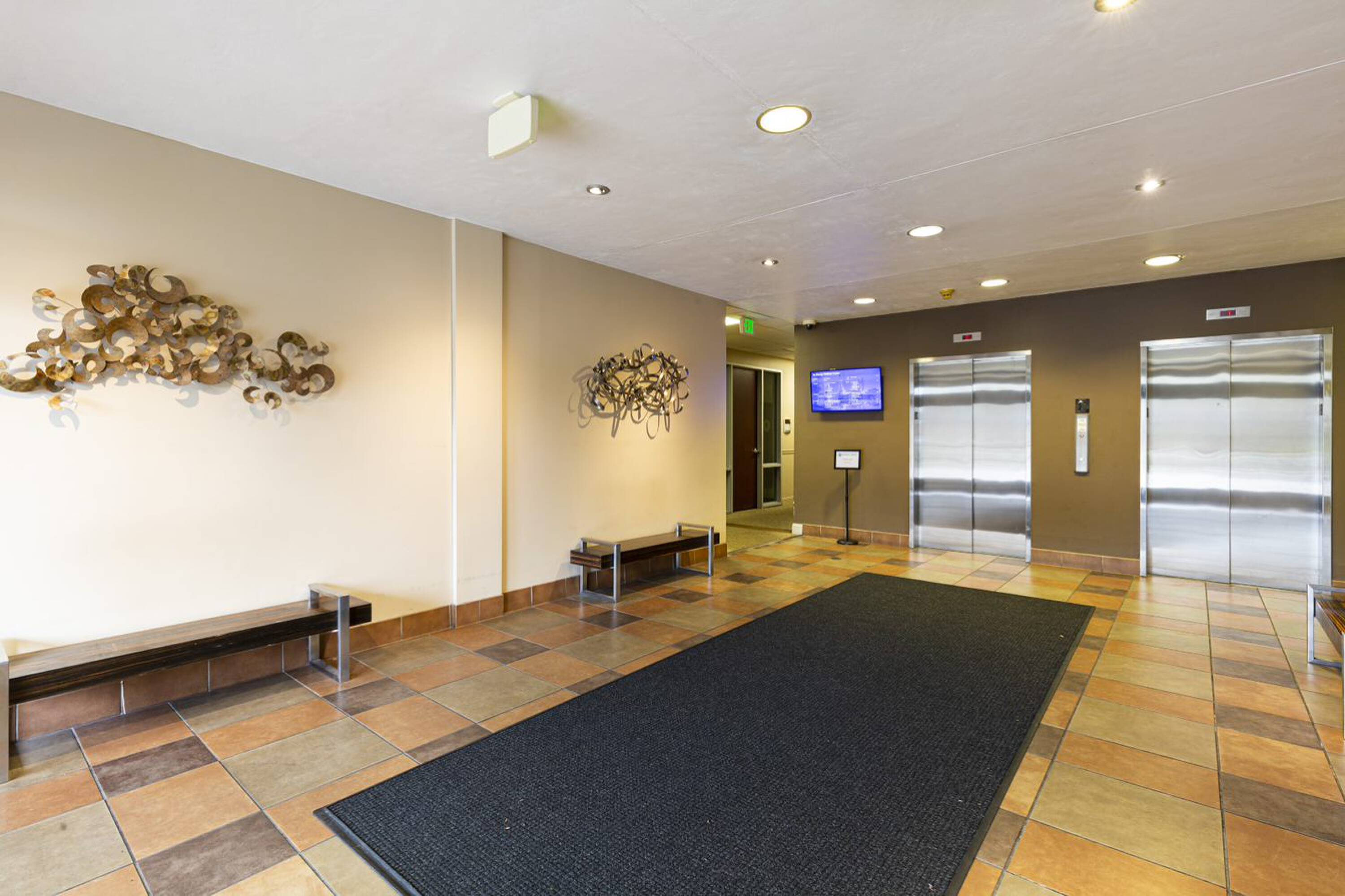 6620 Coyle Ave, Carmichael, CA 95608