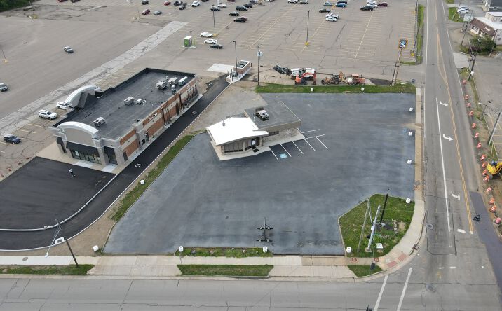 Pictures of Retail, Land, Restaurant property located at 5101 Tuscarawas St W, Canton, OH 44708 for lease - image #1