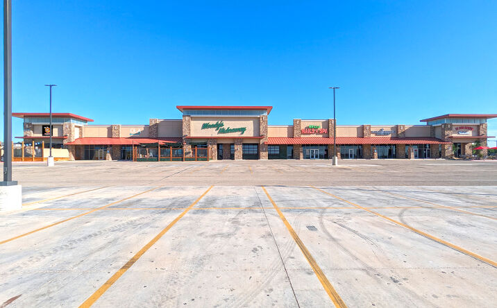 Pictures of Retail property located at 5701 Starboard Dr, Midland, TX 79706 for lease - image #1