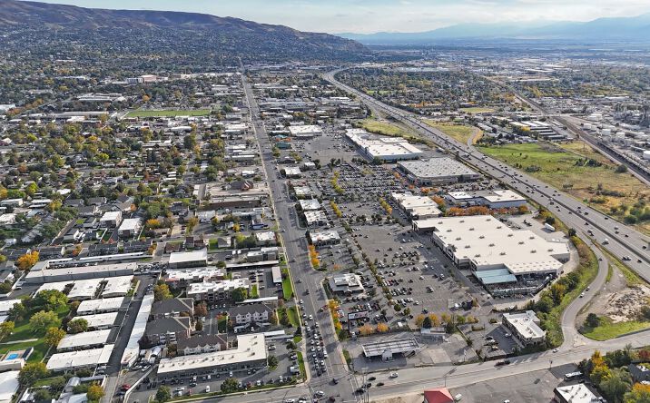 Pictures of Retail property located at 400 N 500 W, West Bountiful, UT 84087 for lease - image #1
