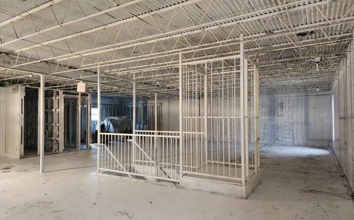 Pictures of Retail, Office property located at 2301 N Causeway Blvd, Metairie, LA 70001 for lease - image #1