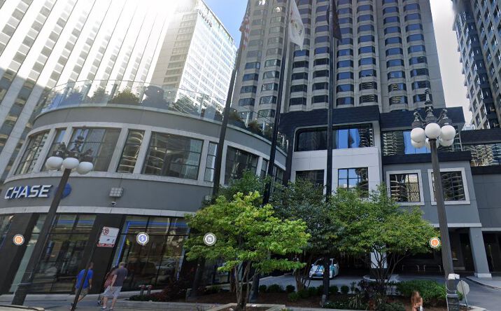 Pictures of Retail property located at 1 W Wacker Dr, Chicago, IL 60601 for lease - image #1