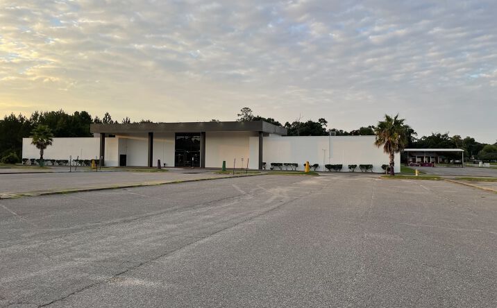 Pictures of Industrial property located at 2001 E Pass Rd, Gulfport, MS 39507 for lease - image #1
