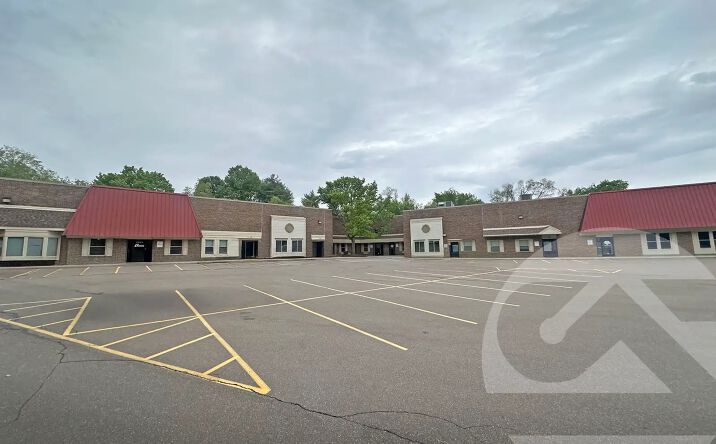 Pictures of Industrial property located at 15067-15115 Northville Rd, Plymouth, MI 48170 for lease - image #1