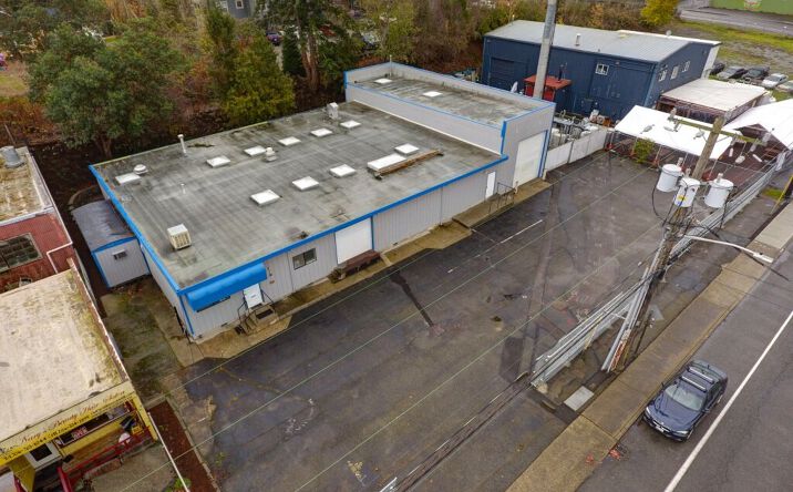 Pictures of Retail, Office, Industrial property located at 9826 14th Ave SW, Seattle, WA 98106 for lease - image #1