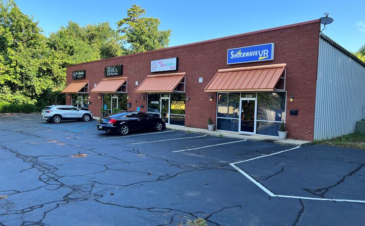Pictures of Retail property located at 5156 Calhoun Memorial Hwy, Easley, SC 29640 for lease - image #1