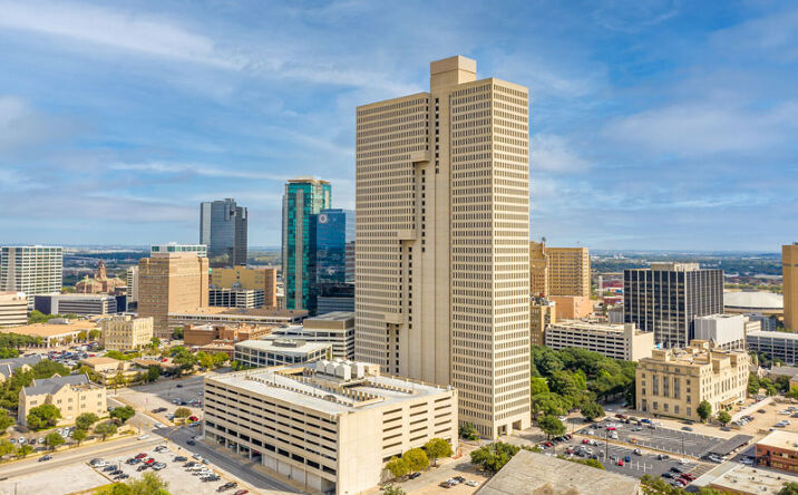 Pictures of Office property located at 801 Cherry St, Fort Worth, TX 76102 for lease - image #1