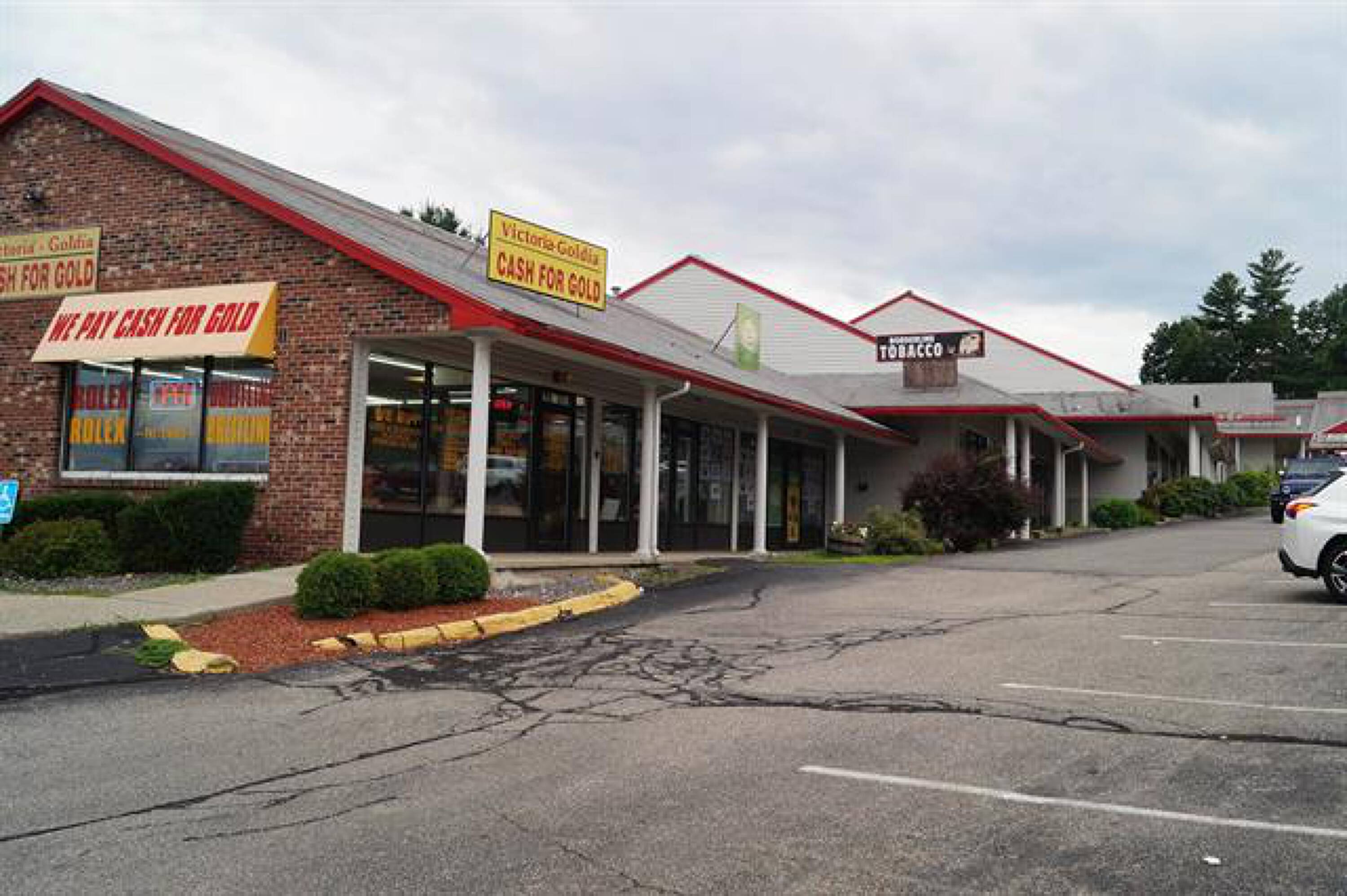 295 Daniel ster Hwy, Nashua, NH 03060