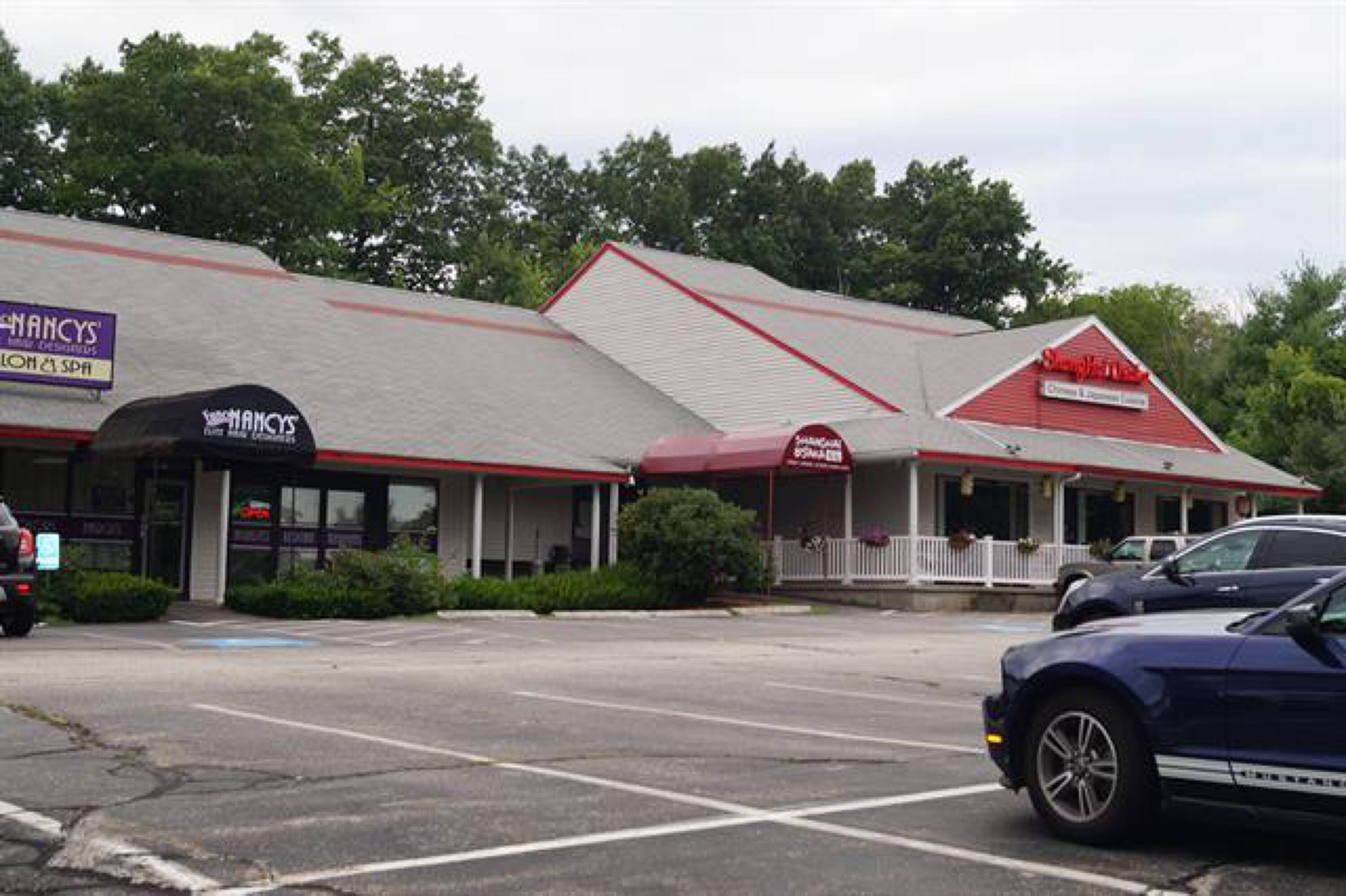 295 Daniel ster Hwy, Nashua, NH 03060