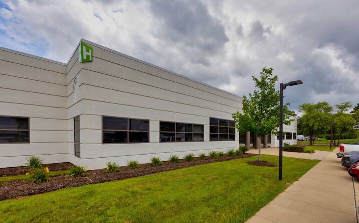 Pictures of Office, Industrial property located at 550-600 N Commons Dr Aurora, Illinois, USA, Aurora, IL 60504 for lease - image #1