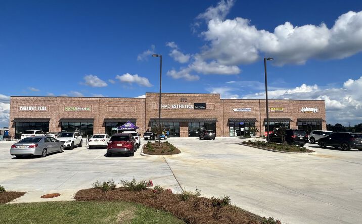 Pictures of Retail property located at 272 Calhoun Station Pkwy, Madison, MS 39110 for lease - image #1