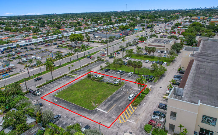 Pictures of Retail, Land property located at 4888 NW 183rd St, Miami Gardens, FL 33055 for lease - image #1