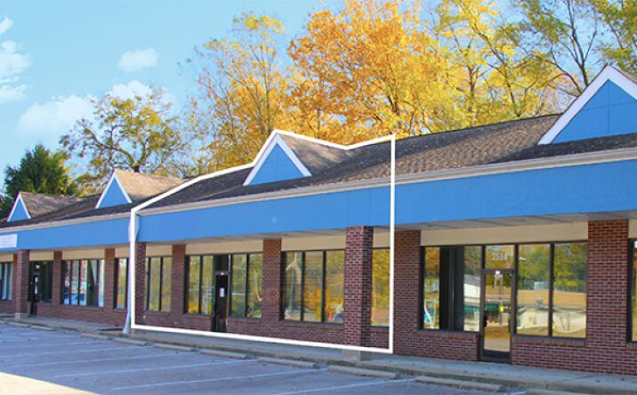Pictures of Retail, Office property located at 7512 Big Bend Blvd, Shrewsbury, MO 63119 for lease - image #1