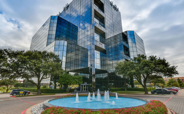 Pictures of Office property located at 2300 Valley View Ln, Irving, TX 75062 for lease - image #1