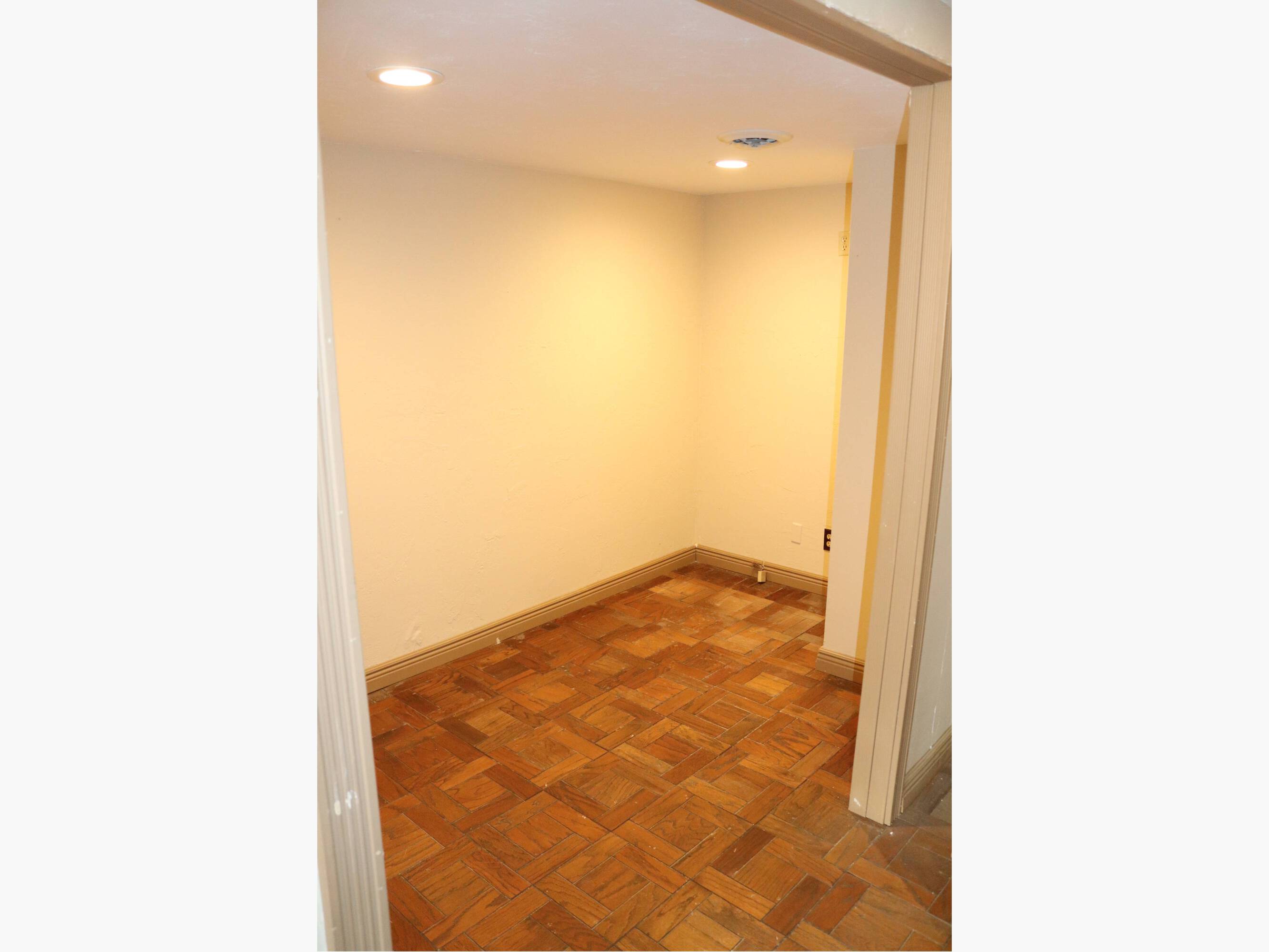 607 E Walnut St 07 - dnev8mw