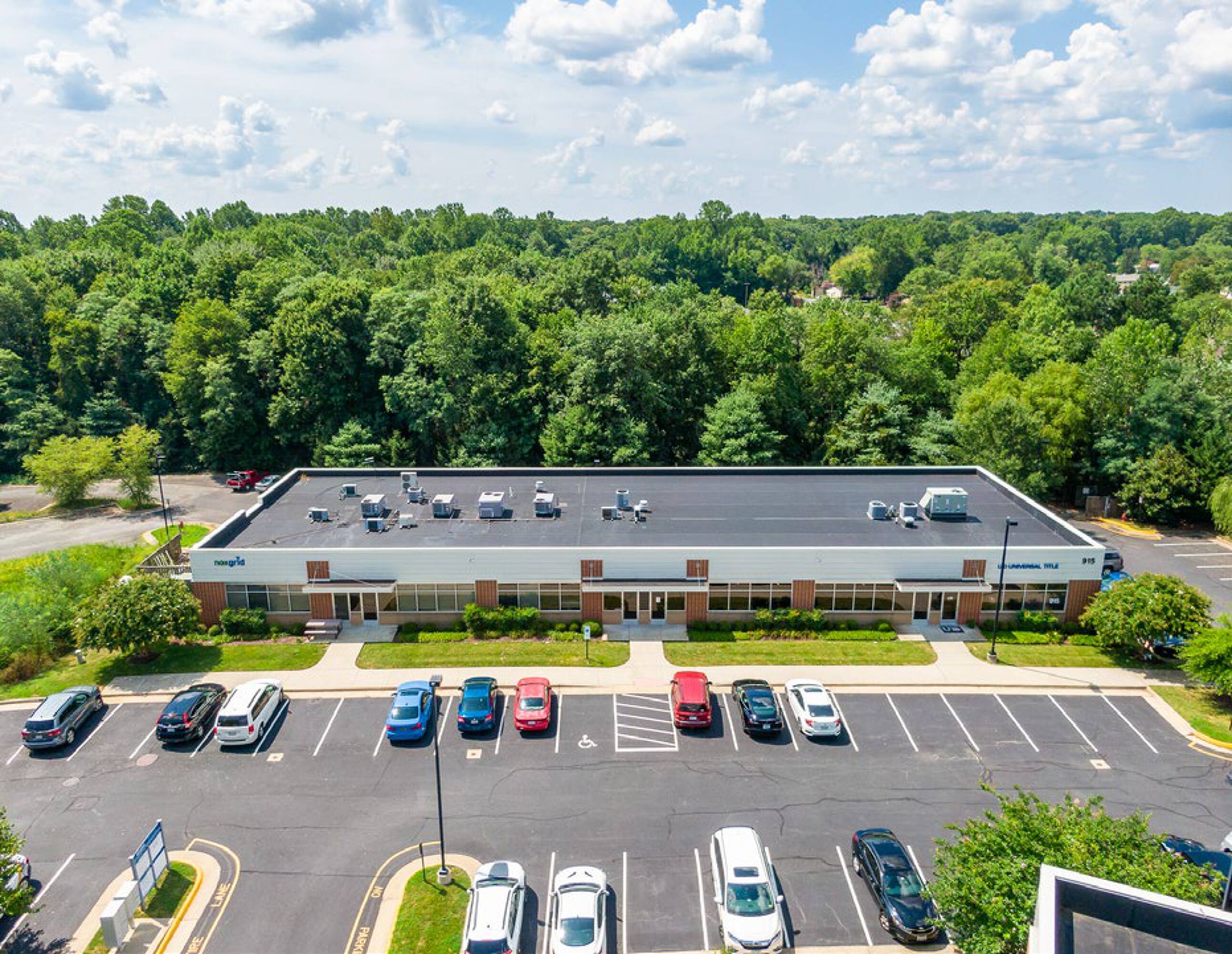 915 Maple Grove Dr, Fredericksburg, VA 22407