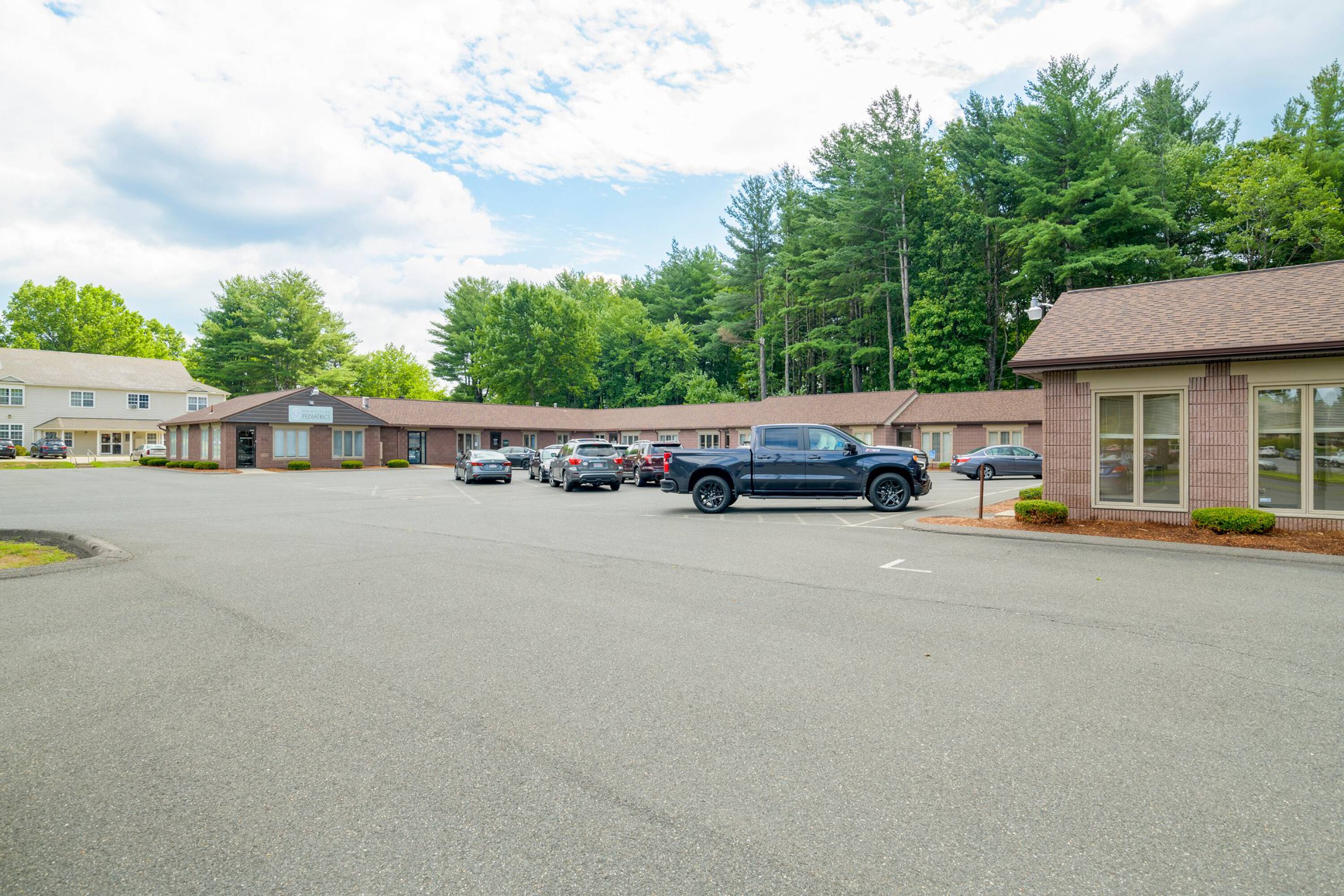 179 Northampton St, Easthampton, MA 01027